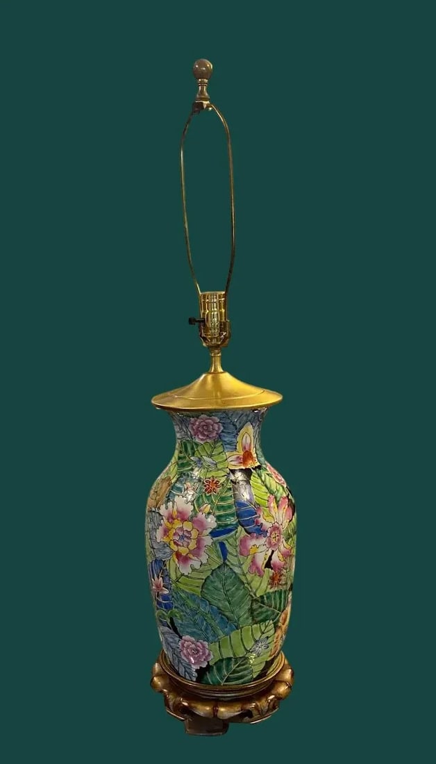 Large Mid Century Chinese Tobacco Leaf Lamp - 2