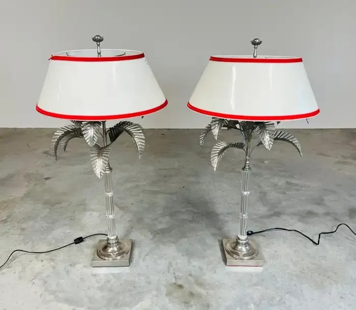 Pair of Elegant Hollywood Regency Glass Bamboo & Palm Lamps by Chapman - 2