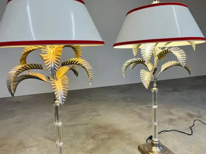 Pair of Elegant Hollywood Regency Glass Bamboo & Palm Lamps by Chapman - 3