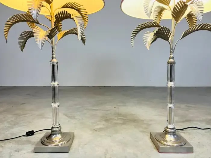 Pair of Elegant Hollywood Regency Glass Bamboo & Palm Lamps by Chapman - 4