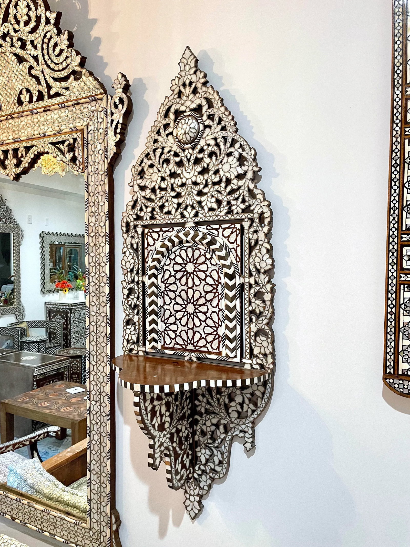 Vintage Mother of Pearl Inlaid Wall Bracket - 2