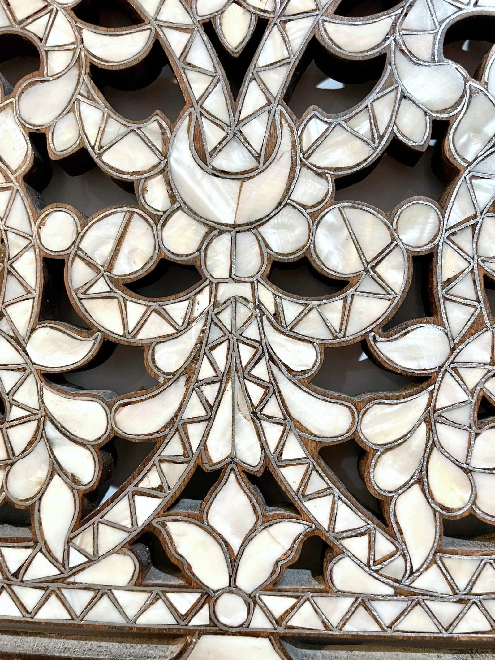 Vintage Mother of Pearl Inlaid Wall Bracket - 6