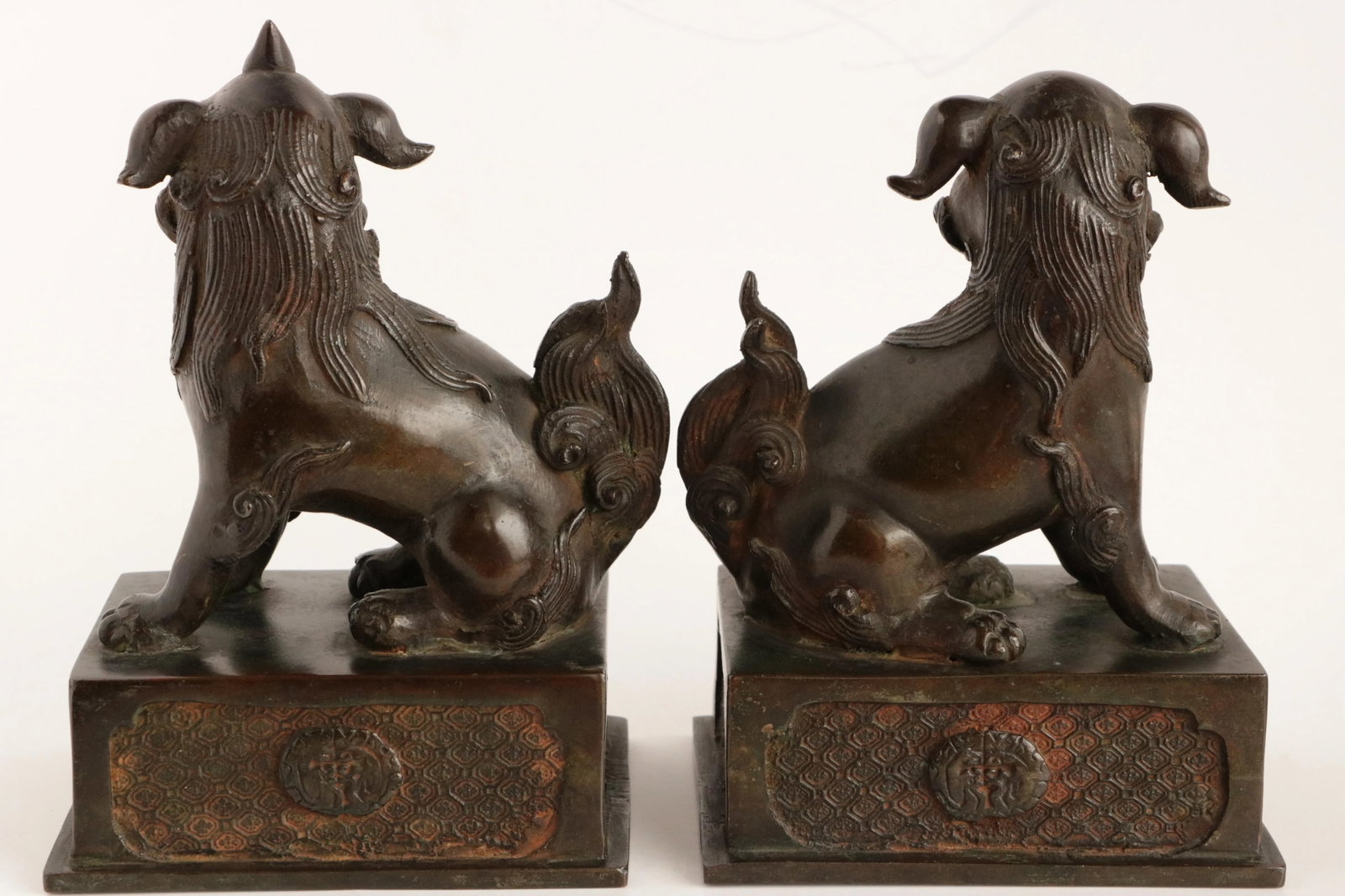 Late 19th Century Meiji Bronze Sitting Guardian Foo Lions - 2