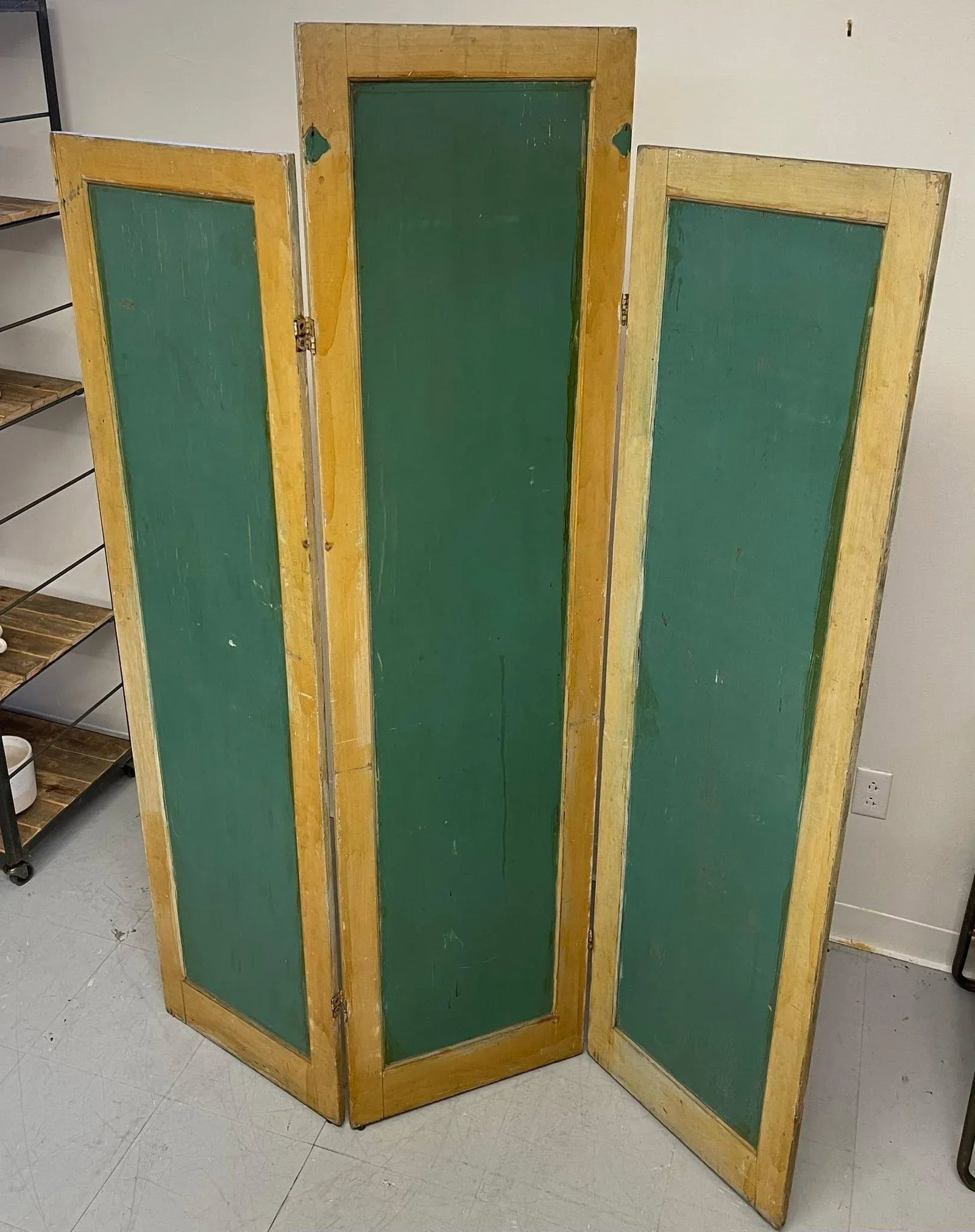 1970s Vintage Room Divider With Floral Motif - 2