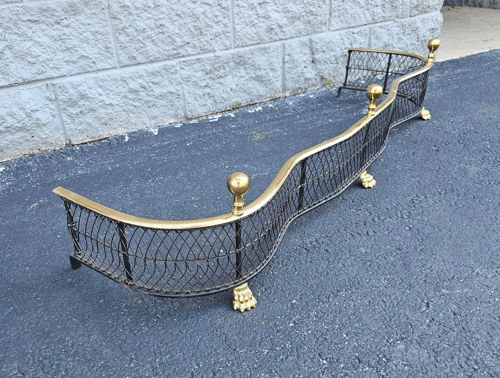 1980s Virginia Metalcrafters Polished Brass and Iron Fireplace Fender - 2