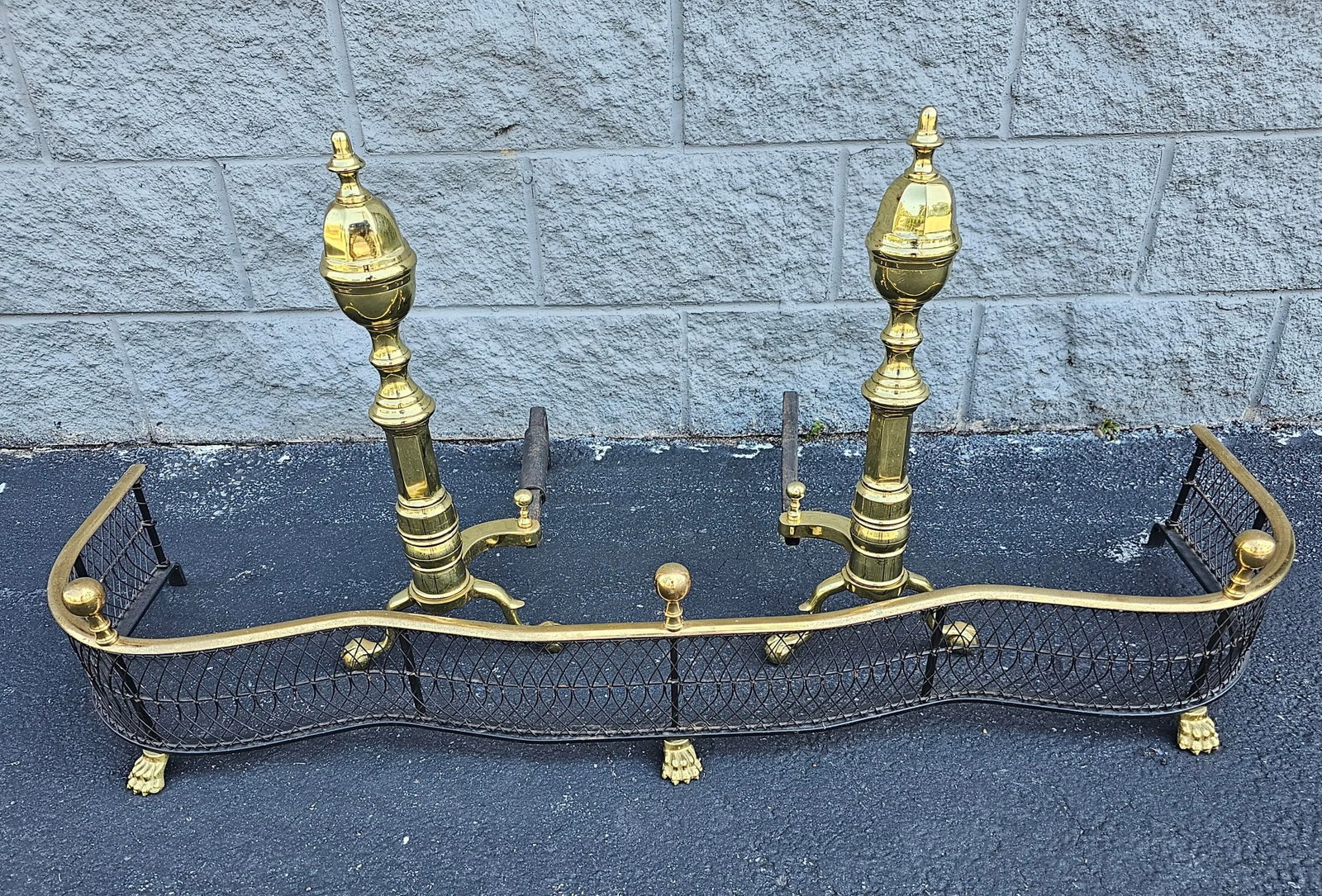1980s Virginia Metalcrafters Polished Brass and Iron Fireplace Fender - 5