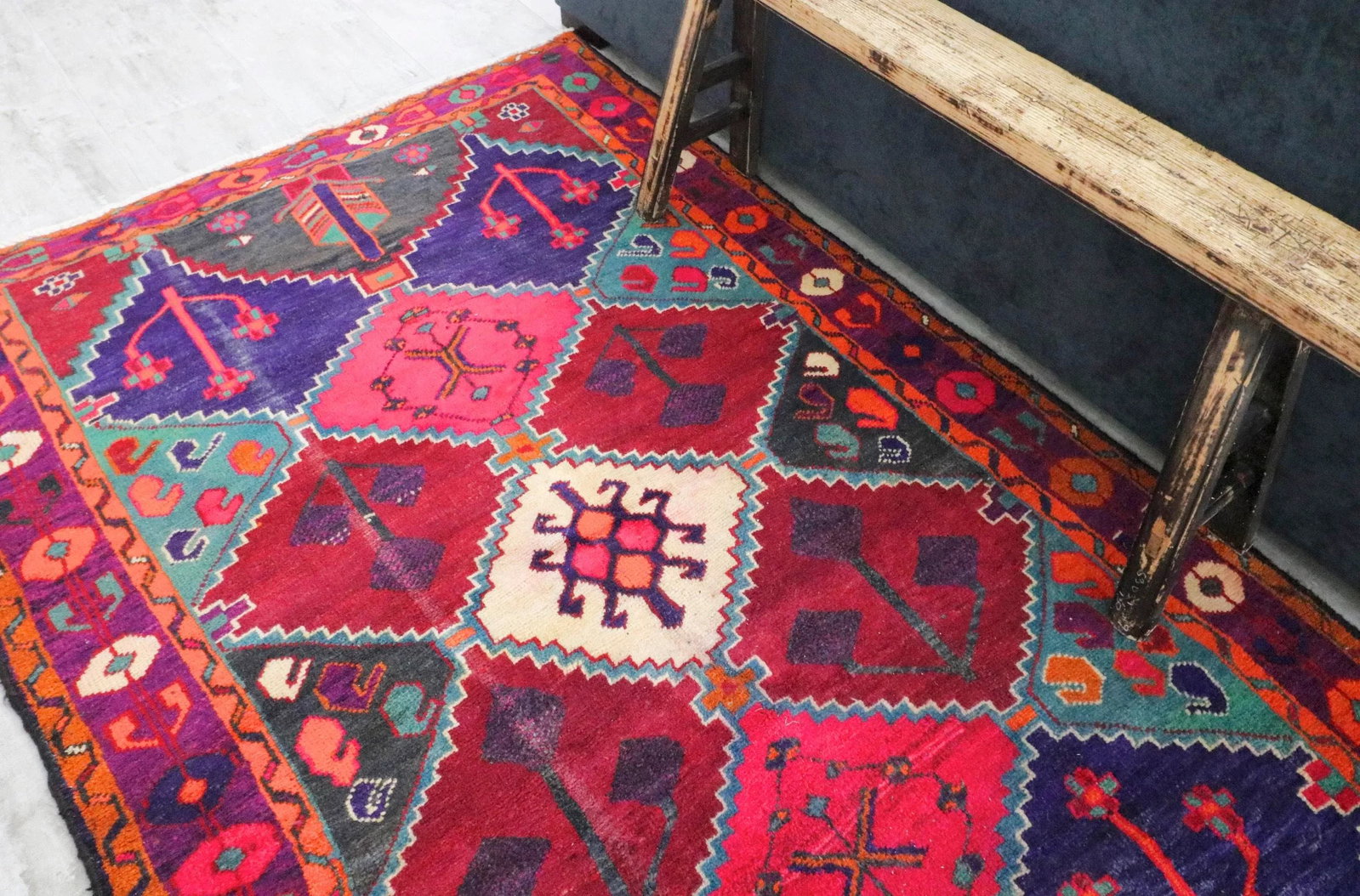 1940s Persian Rug - 4'9'' * 7'10'' - 2