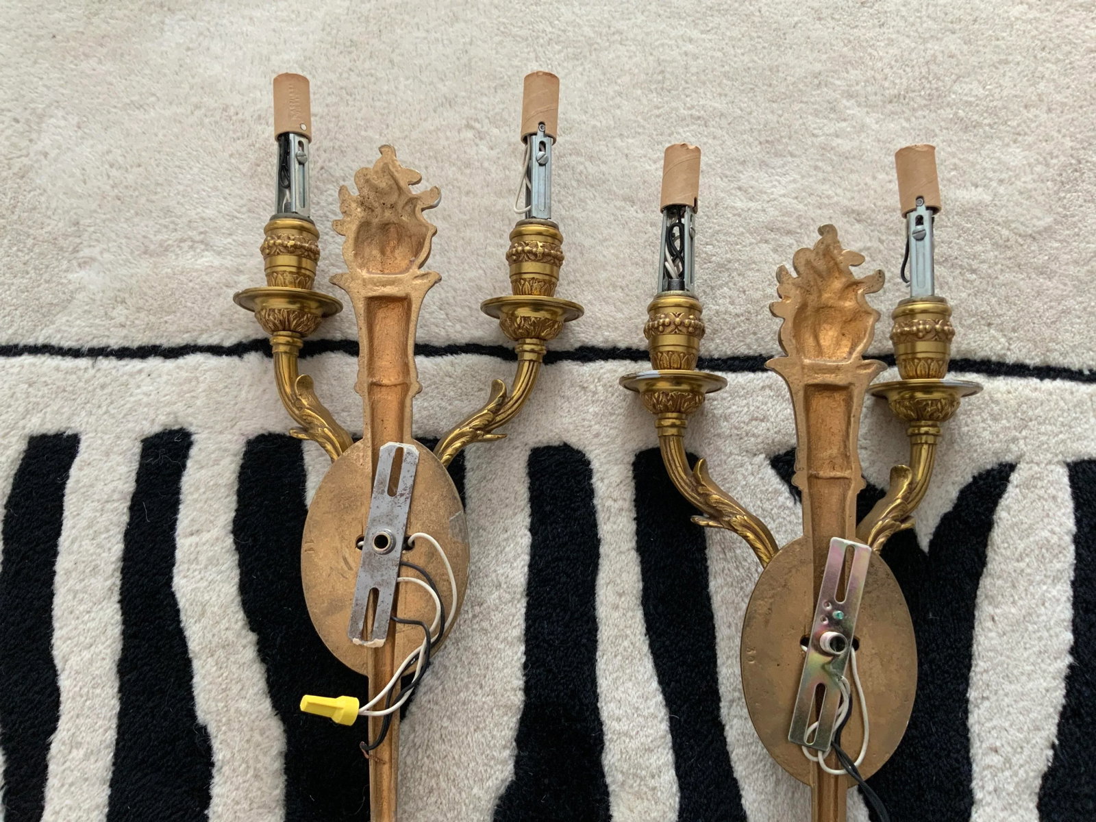 1970s French Style Bronze Wall Sconces- a Pair - 7