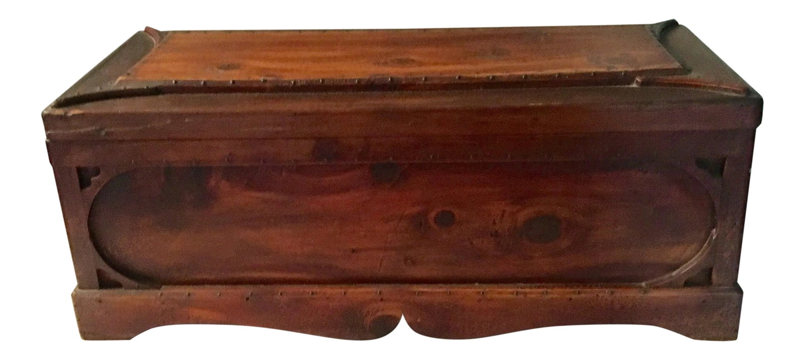 1940s Americana Mahogany Storage Box with Handles: Vintage mahogany storage box. Has wood handles on both sides with brass hinges. Very nice construction and detail design, also great patina. Condition: Alterations: Original Condition Unaltered