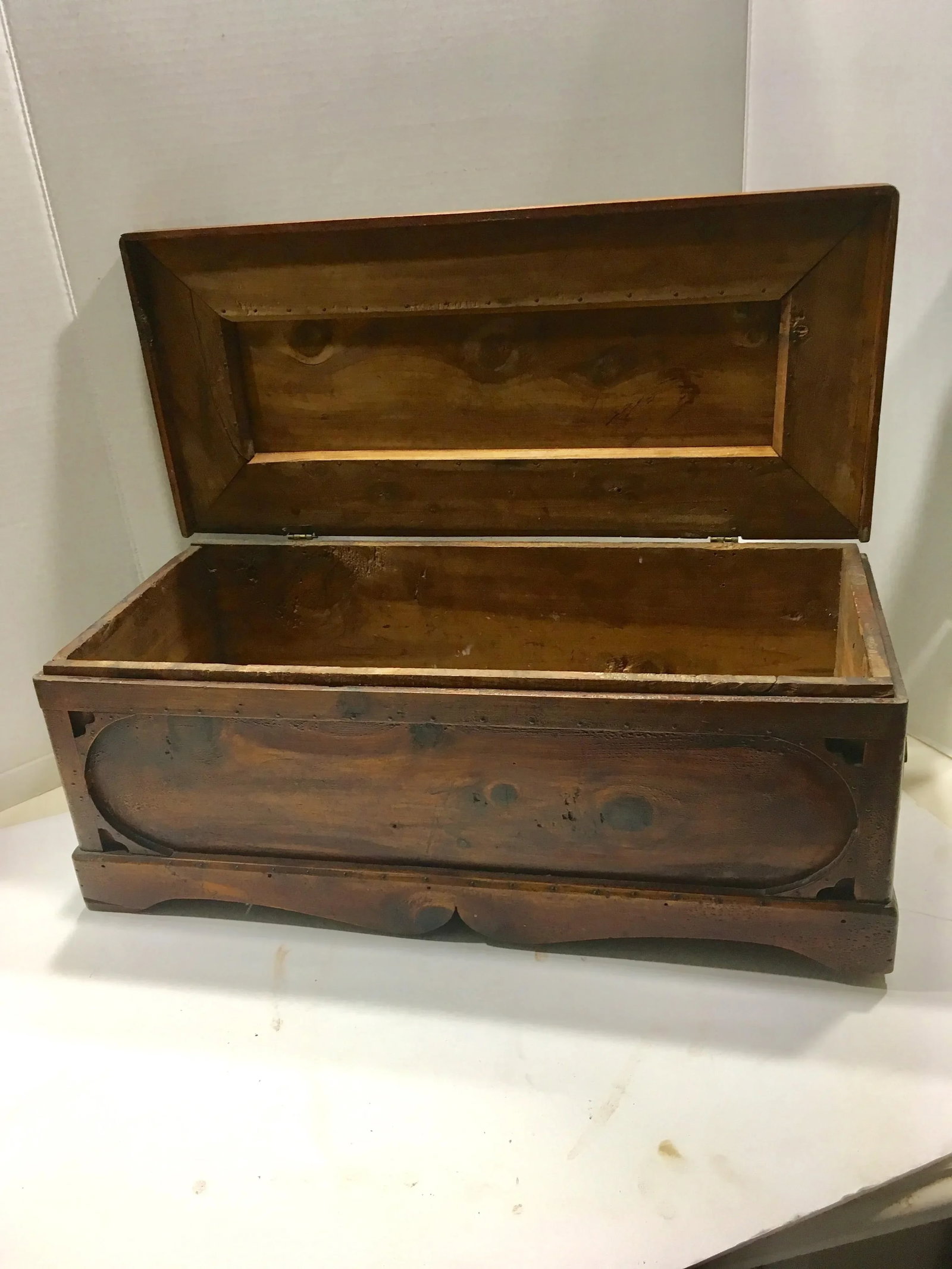 1940s Americana Mahogany Storage Box with Handles - 3