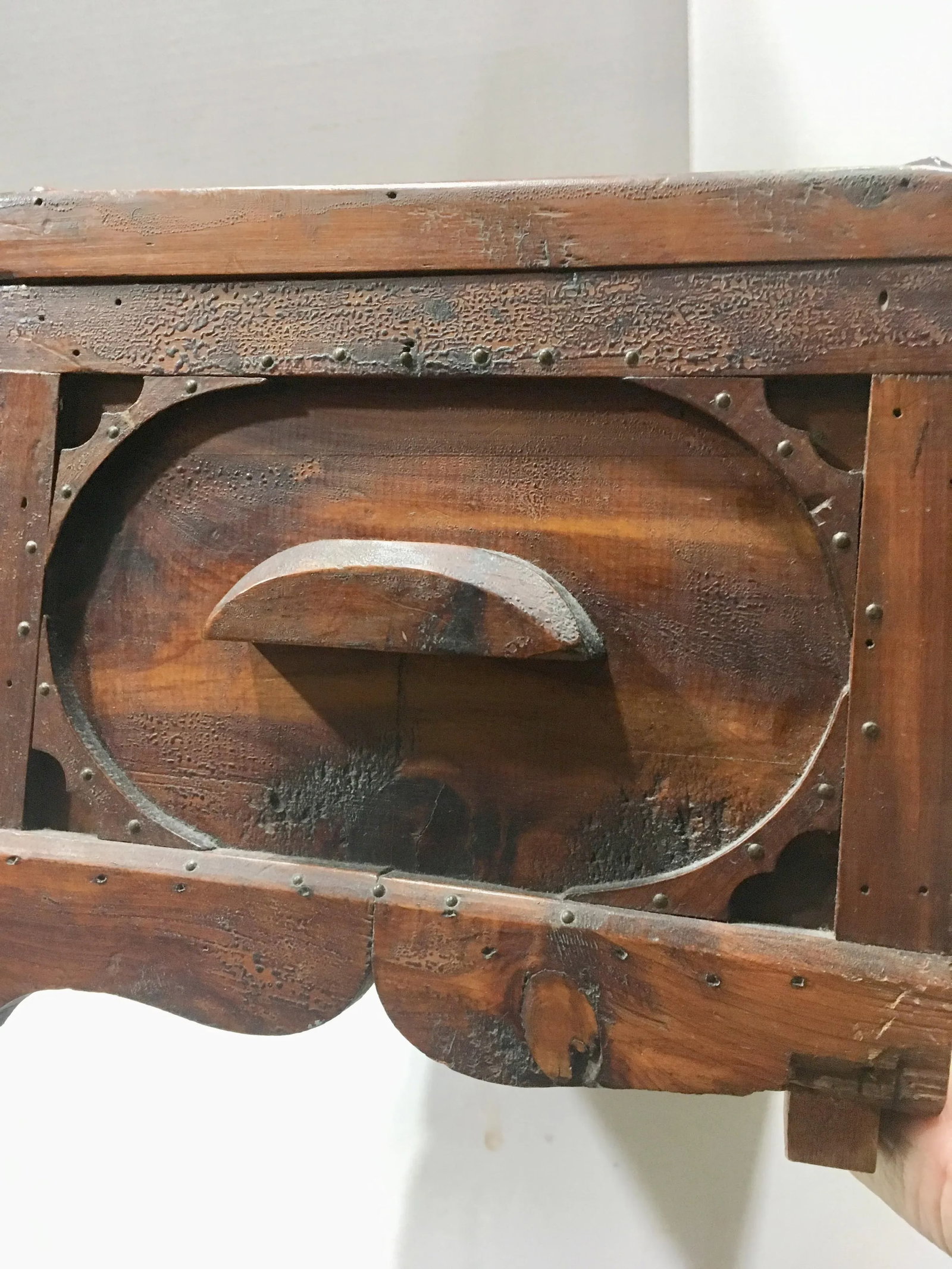 1940s Americana Mahogany Storage Box with Handles - 7