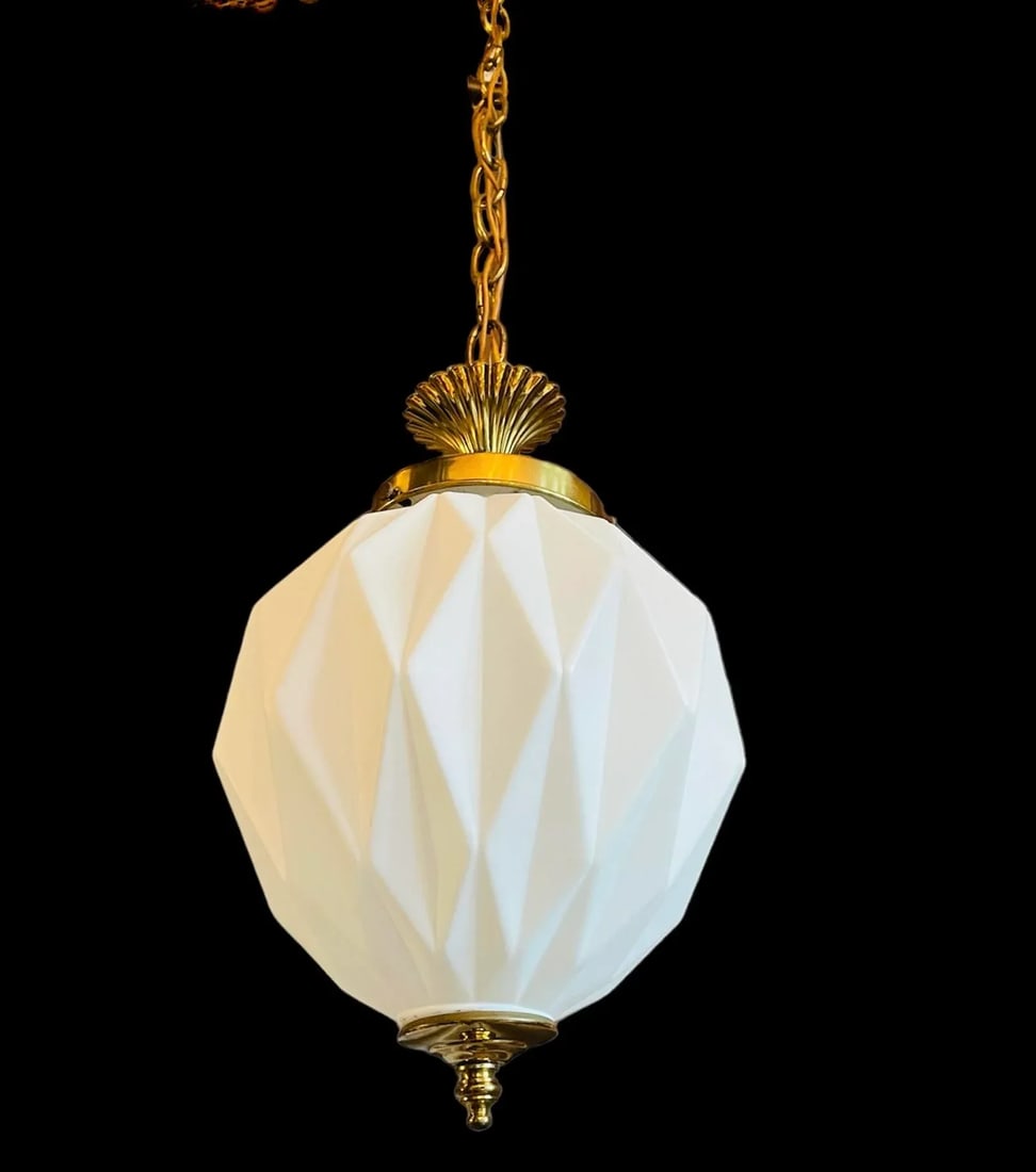 Vintage 3-Dimensional Diamond Pattern White Glass Ceiling Pendant Light - 2