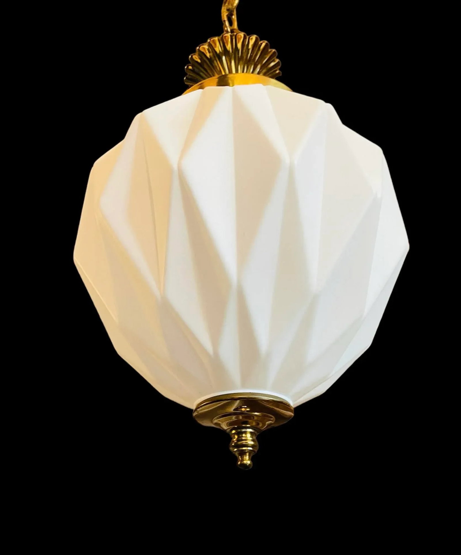 Vintage 3-Dimensional Diamond Pattern White Glass Ceiling Pendant Light - 5