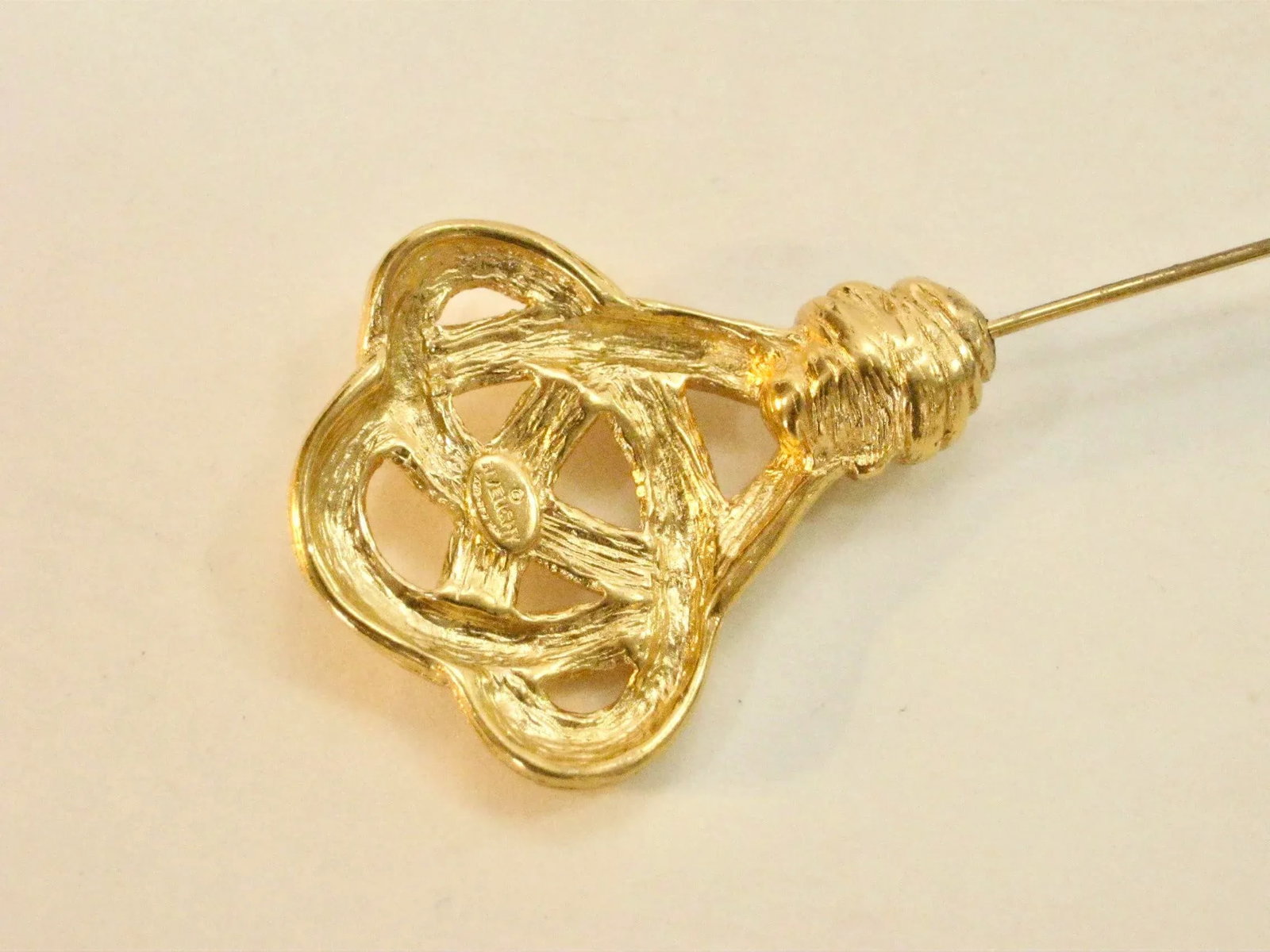 Vintage Givenchy Large Gold-Plated Infinity Motif Stick Pin - 3