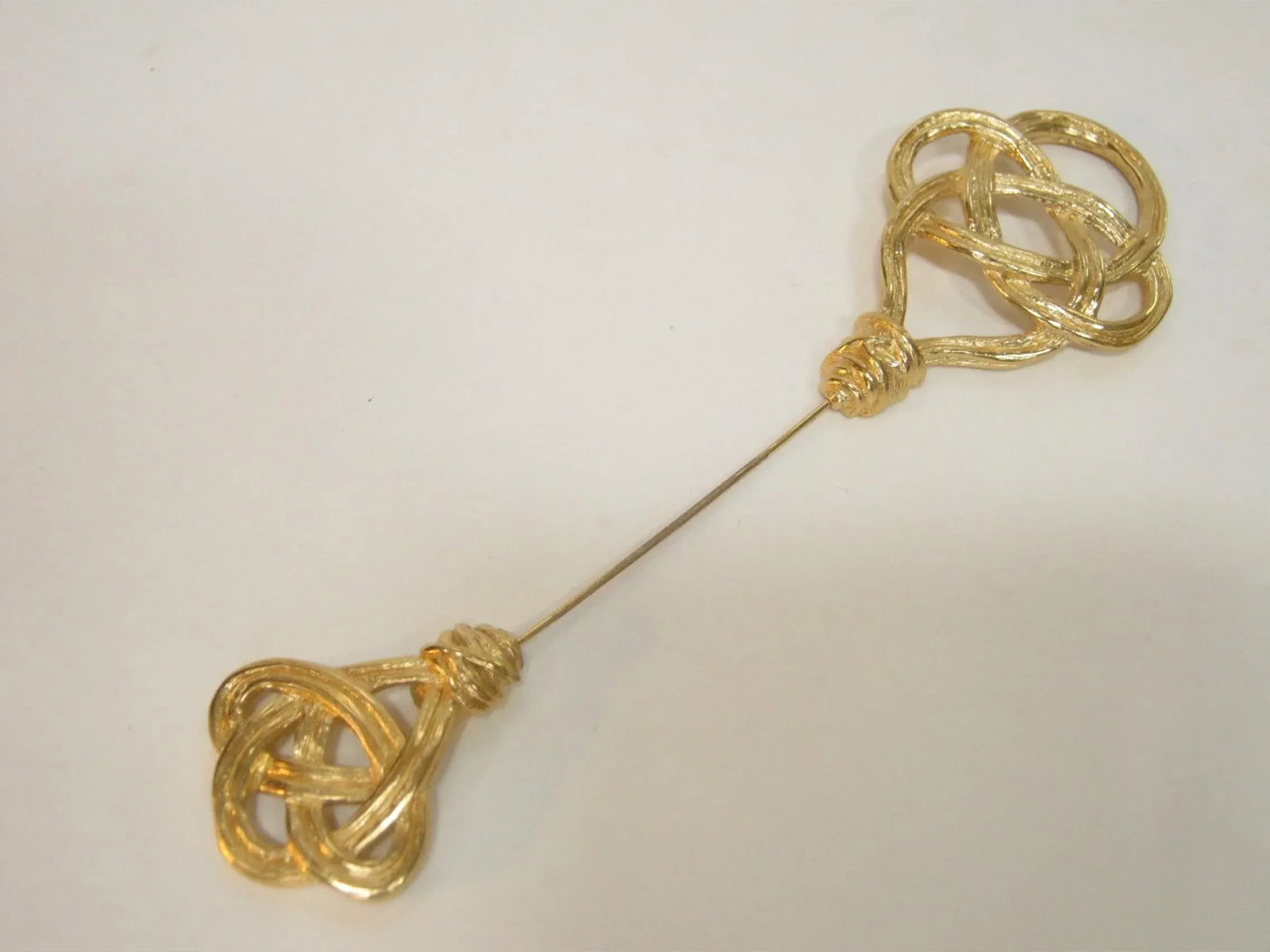 Vintage Givenchy Large Gold-Plated Infinity Motif Stick Pin - 7