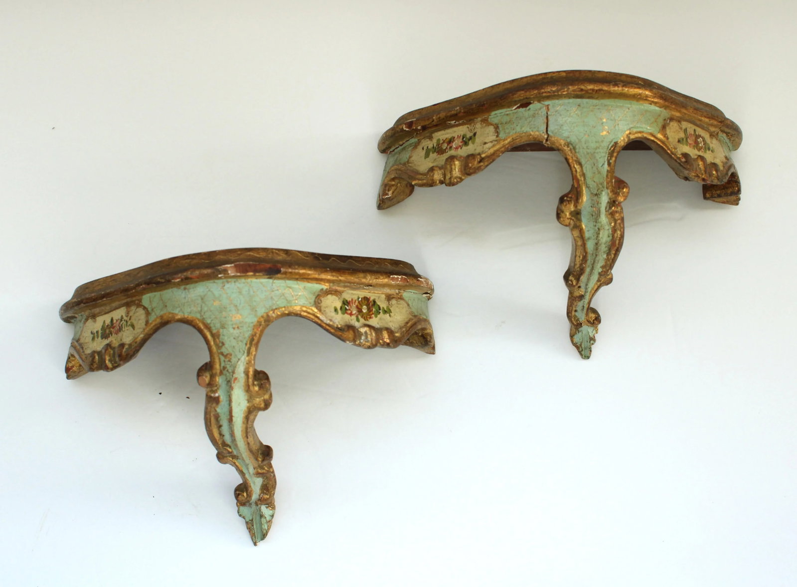 1910 "Made in Italy"Venetian Florentine Carved Giltwood Wall Brackets - 2