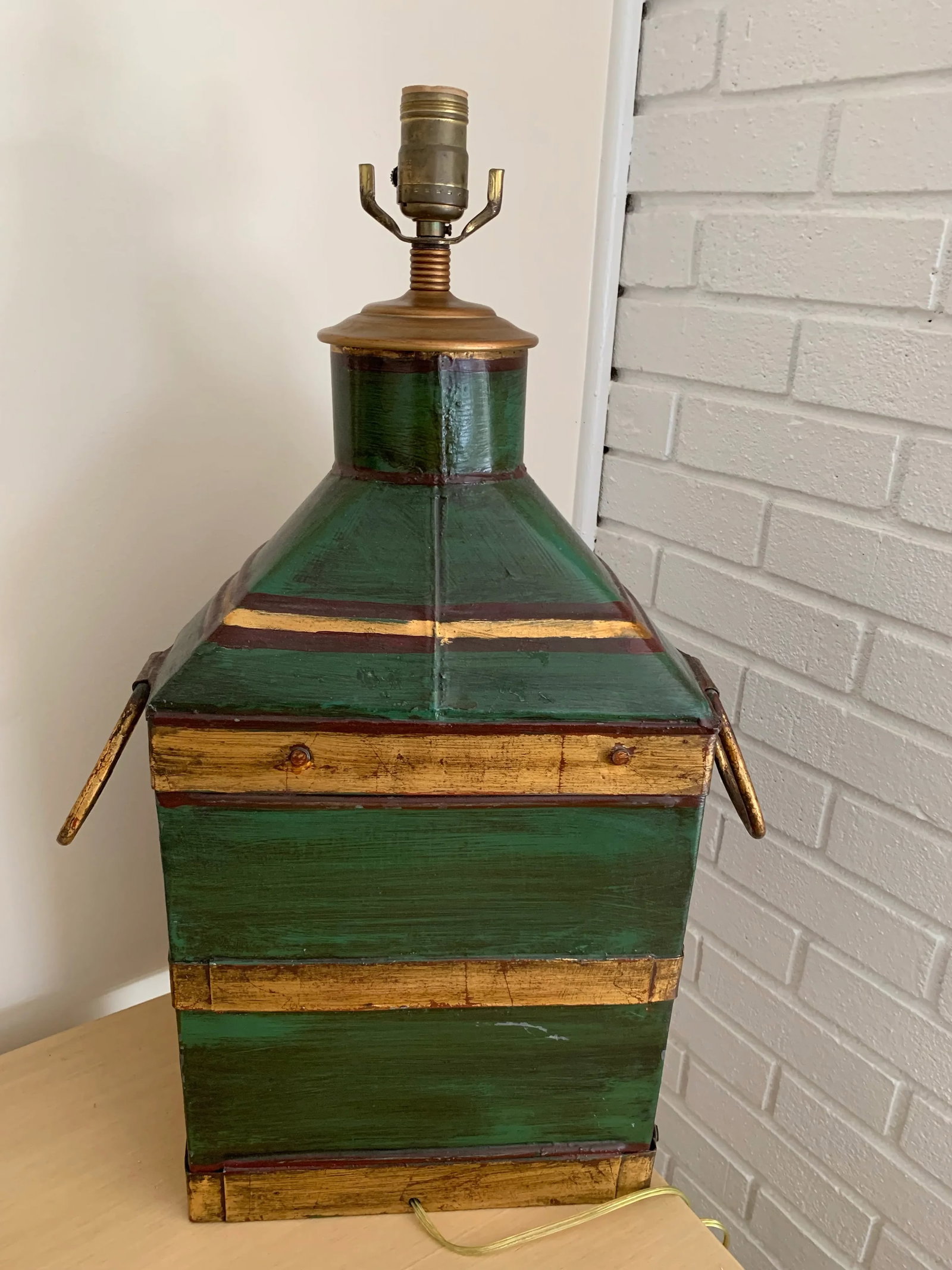 Vintage English Export Hand Painted Tole Table Lamp - 6