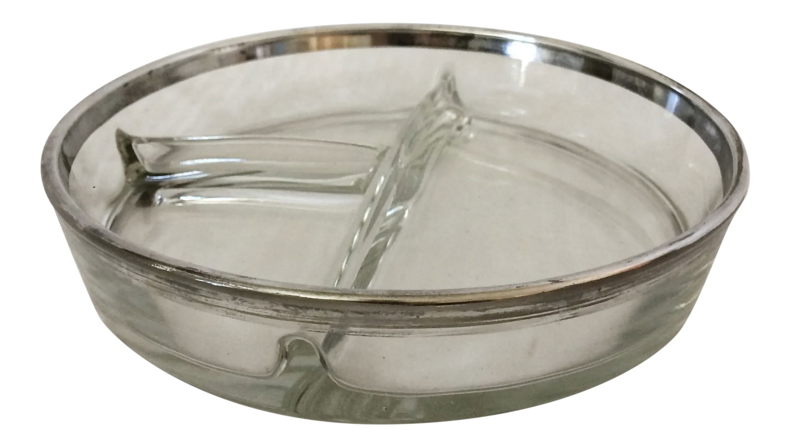 Mid-Century Modern Dorothy Thorpe Silver Rim Divided Dish: Hard to find divided Dorothy Thorpe relish dish with silver rim. The dish is divided in half with one half divided in half giving you 3 different compartments. It has been quite a long time since I