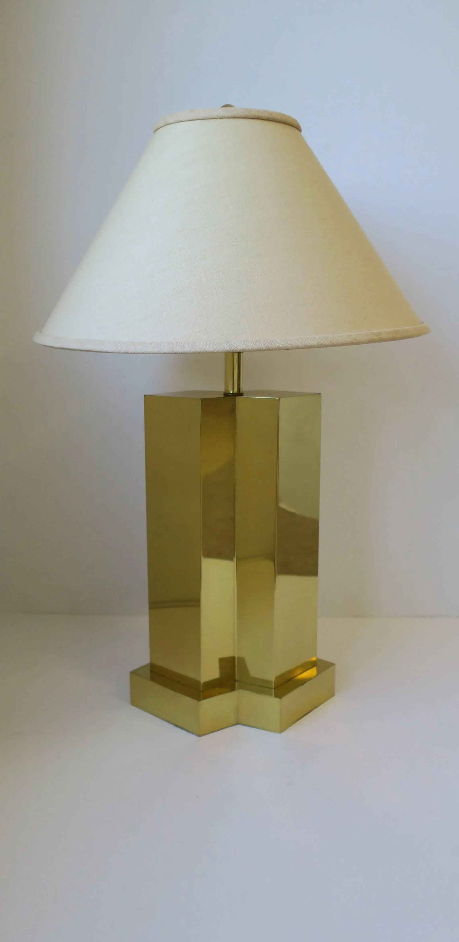 Modern Brass Table Lamp in the Style of Designer Paul Evans Ca. 1970s - 2