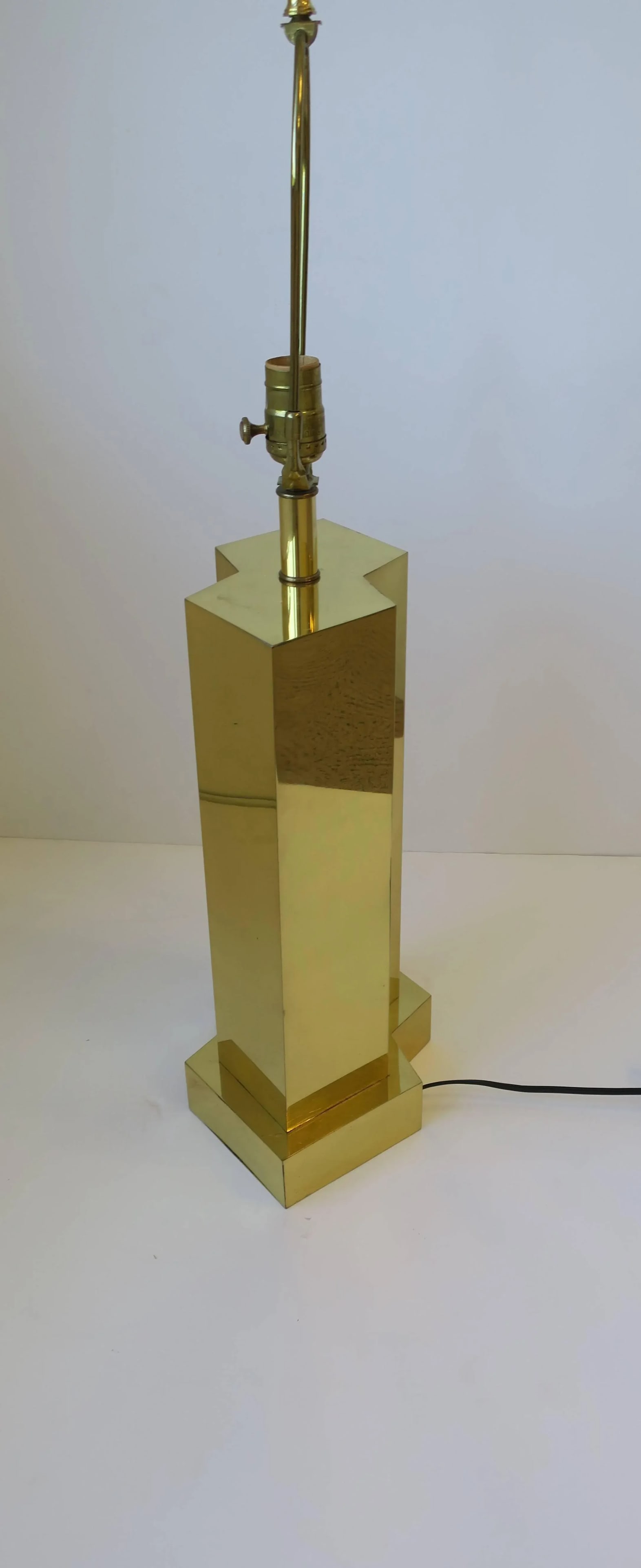 Modern Brass Table Lamp in the Style of Designer Paul Evans Ca. 1970s - 8