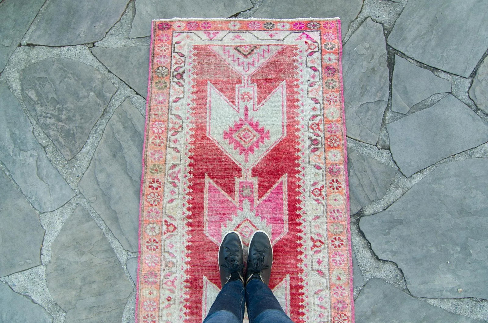 House of Seance - 1950s Vintage Oushak Arrows Distressed Ushak Long Hand-Knotted Runner - 2'9" X 10' - 3