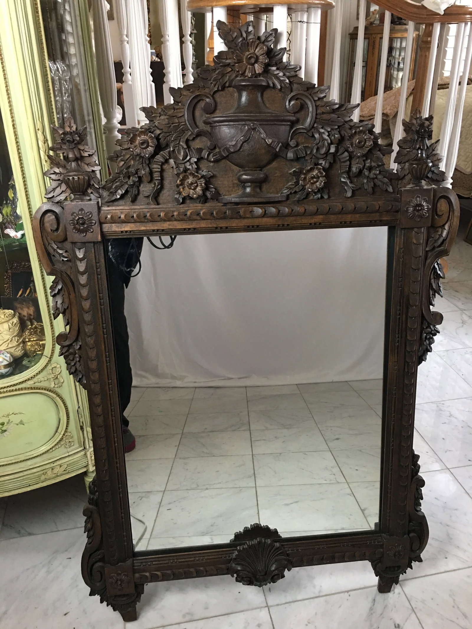 1960s LaBarge Italian Carved Wall Mirror - 10
