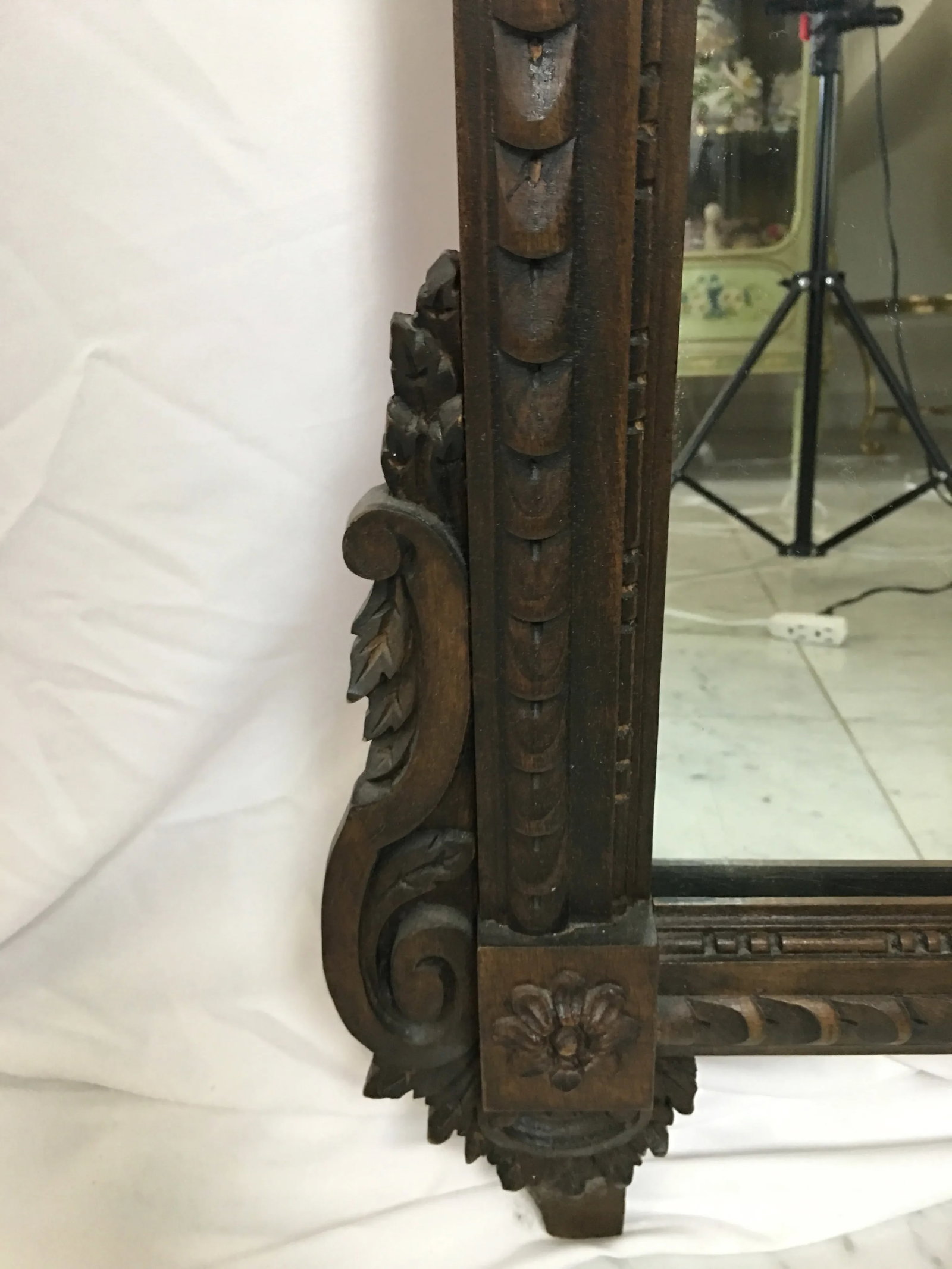1960s LaBarge Italian Carved Wall Mirror - 12