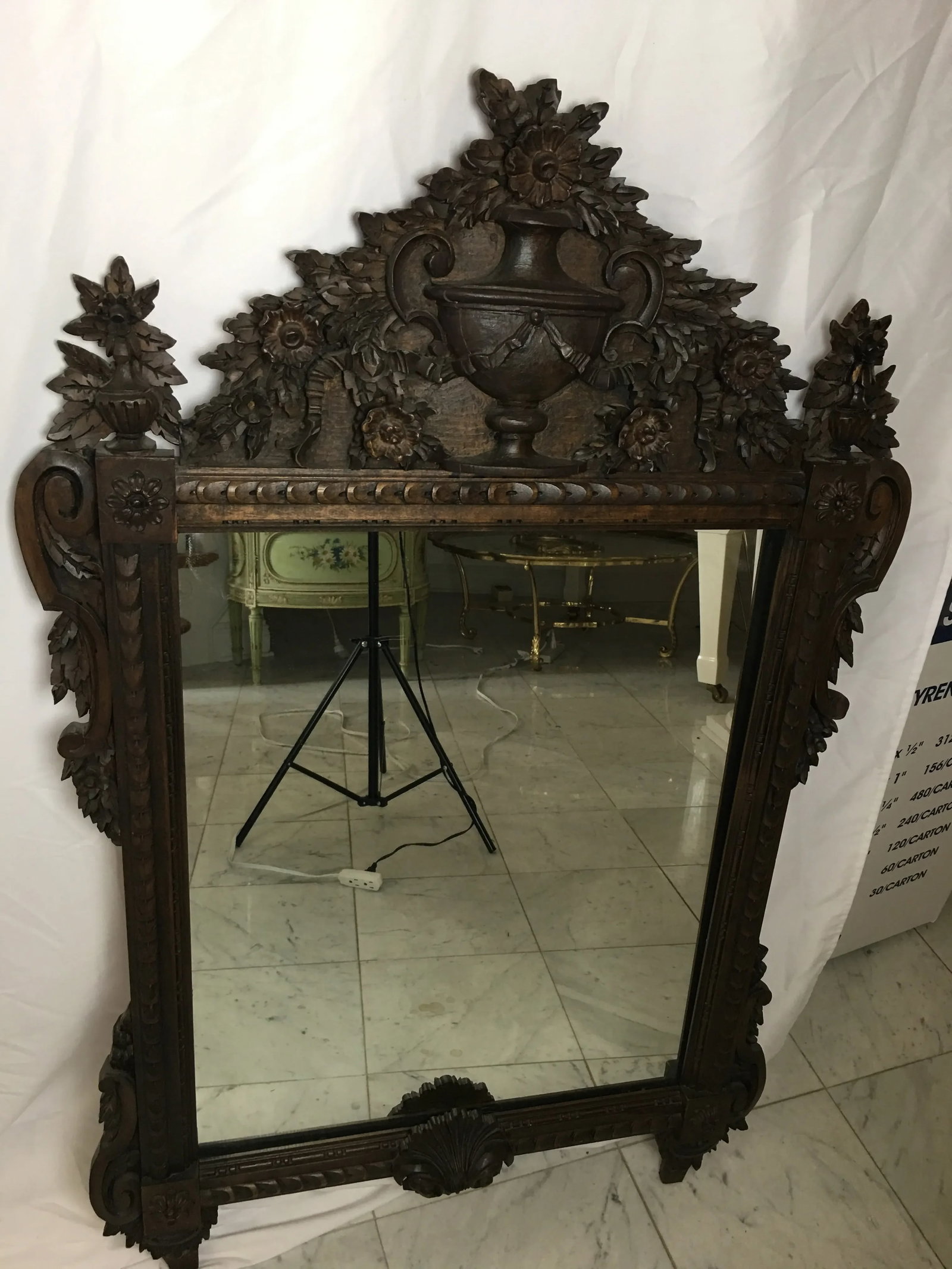 1960s LaBarge Italian Carved Wall Mirror - 8