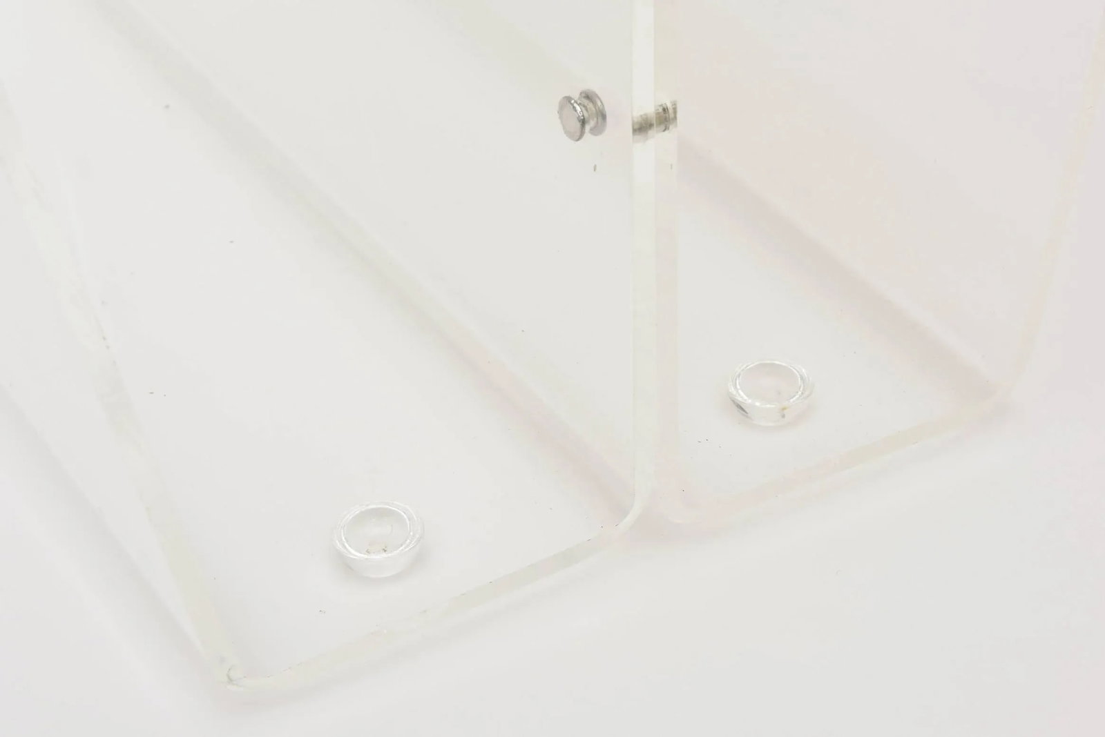 Vintage 1970's Lucite Two Compartment Magazine Holder or Stand With Handle - 6
