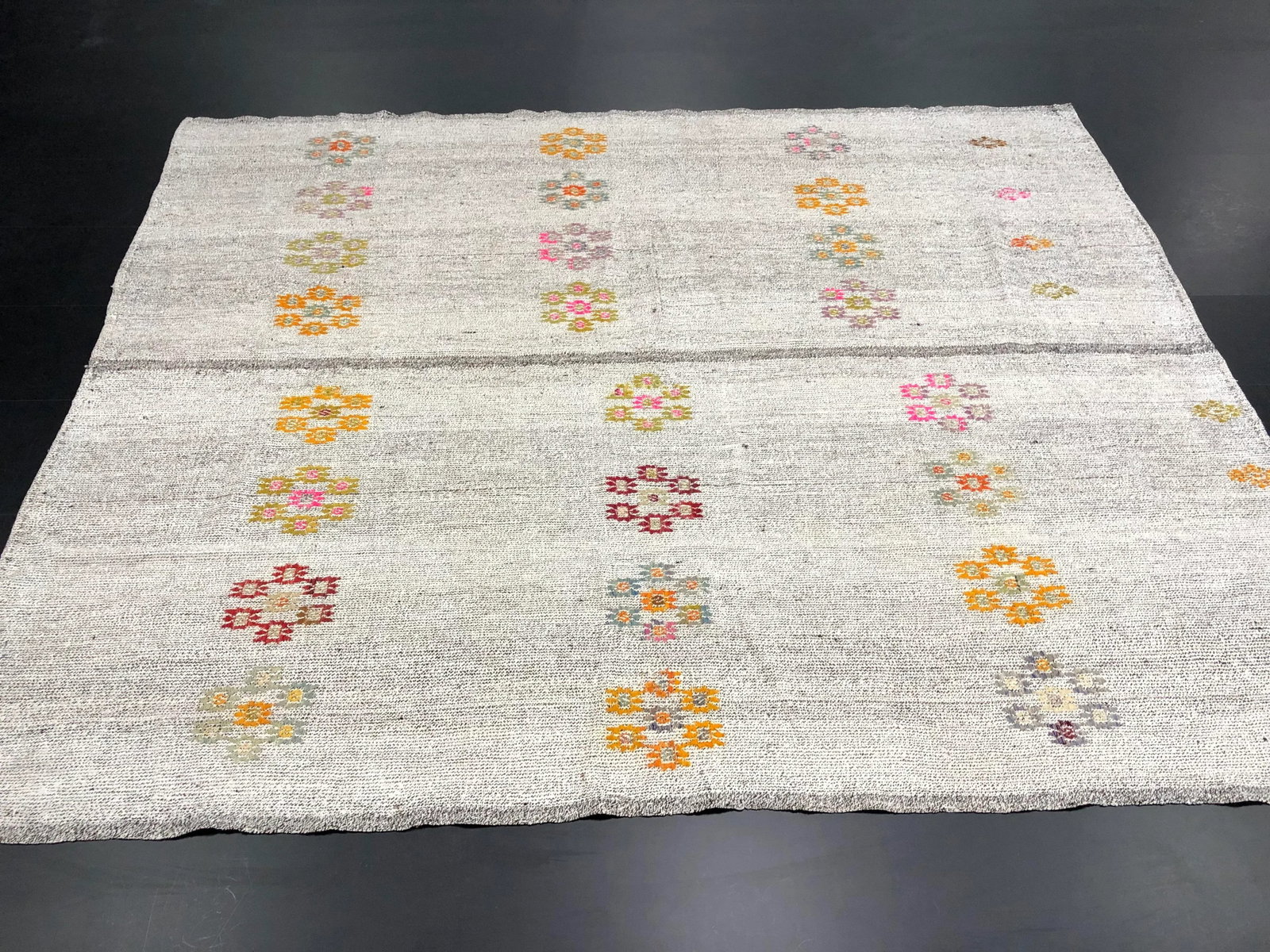 1960s Vintage Original Wool Turkish Anatolian Kilim Area Rug - 6'11'' * 8'3'' - 3