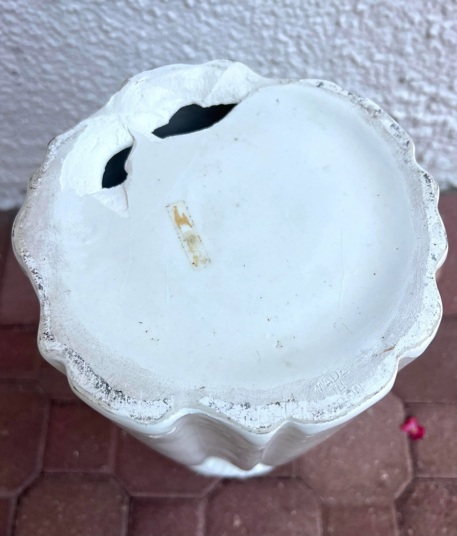 Vintage White Porcelain Trompe l'Oeil Tassel Umbrella Stand - 8
