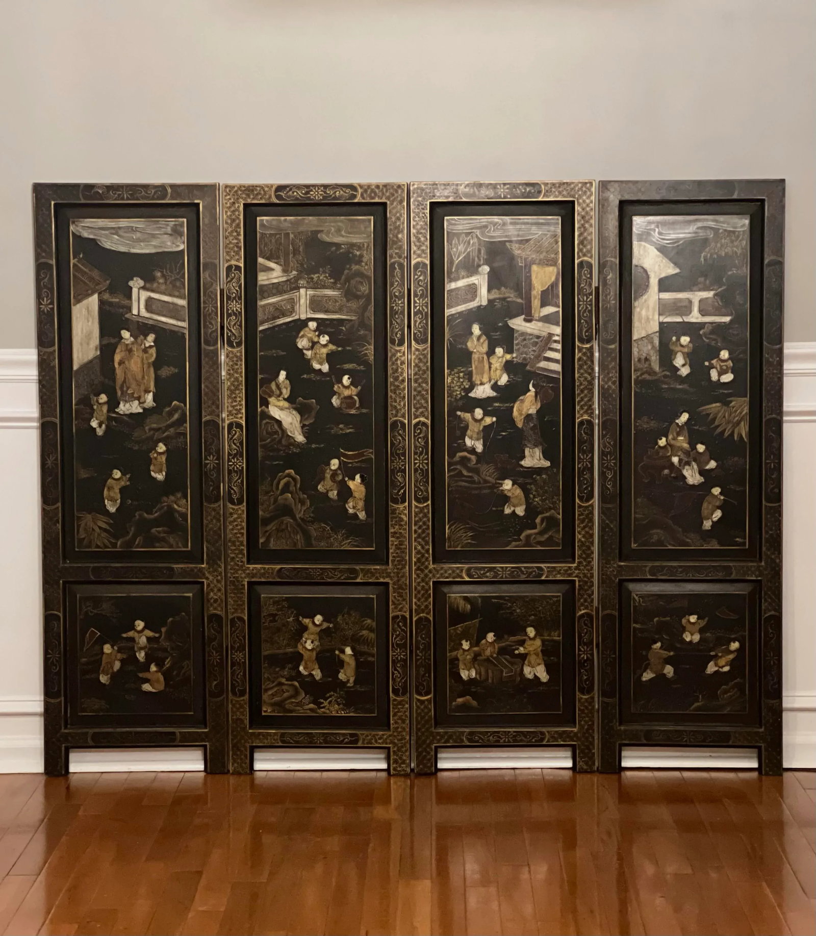 1920s Chinese Export Four Panel Lacquered Coromandel Dressing Screen Room Divider - 2