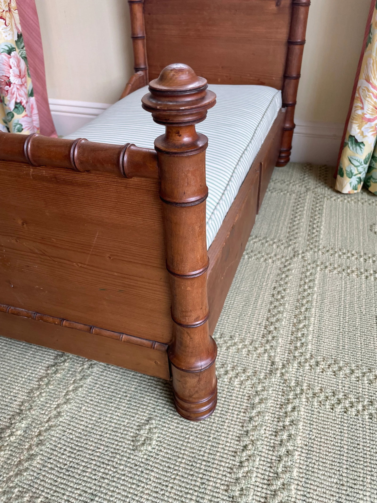 19th Cent French Faux Bamboo Dog Bed - 7