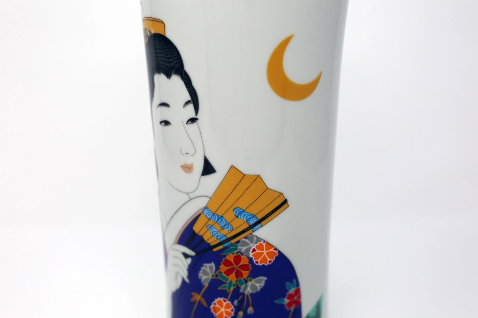 1980s Illustrated Japanese Porcelain Cylinder Vase - 2