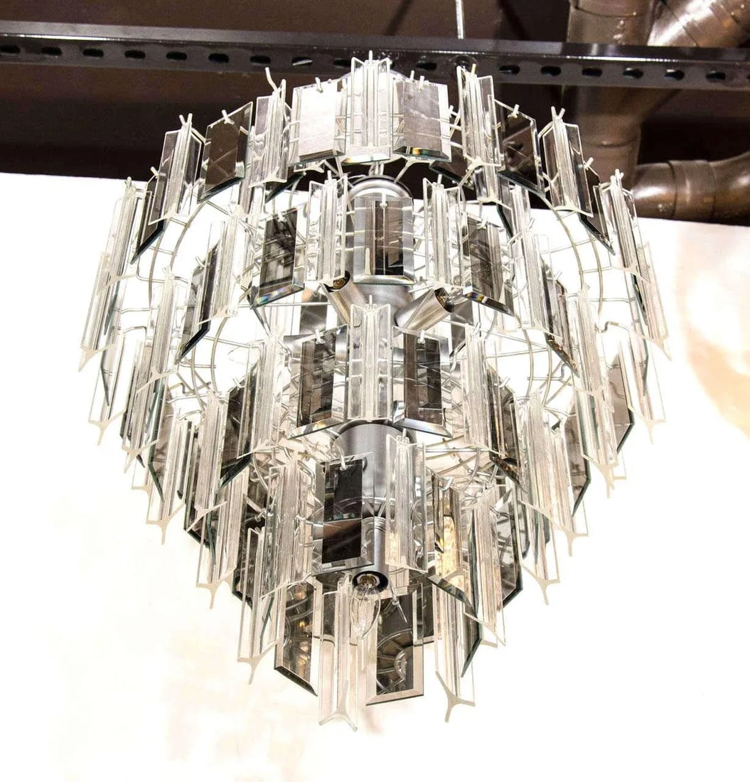 Hollywood Regency Chandelier With Lucite and Mirrored Glass Prisms, 1970's - 4