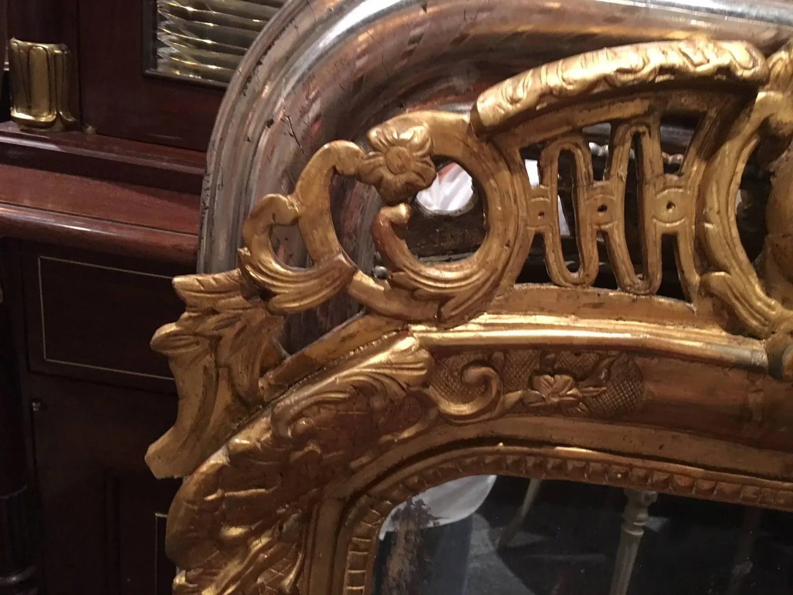 Louis XV Style Giltwood Overmantel Mirror, Early 19th Century - 4