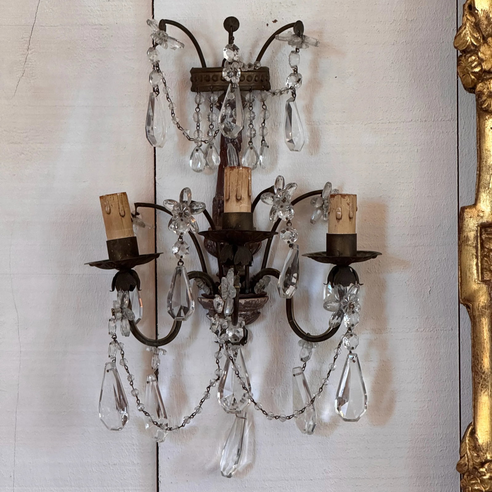 Pair of 1920s Italian Wood and Crystal Sconces - 2