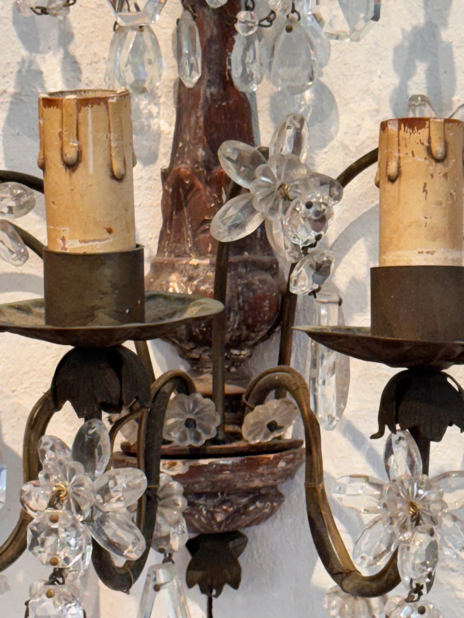 Pair of 1920s Italian Wood and Crystal Sconces - 5