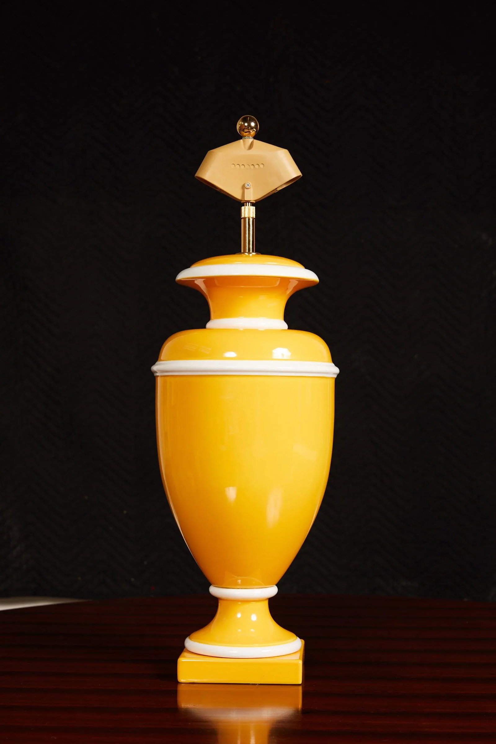 Vintage Italian Ceramic Lamp in Yellow and White - 7