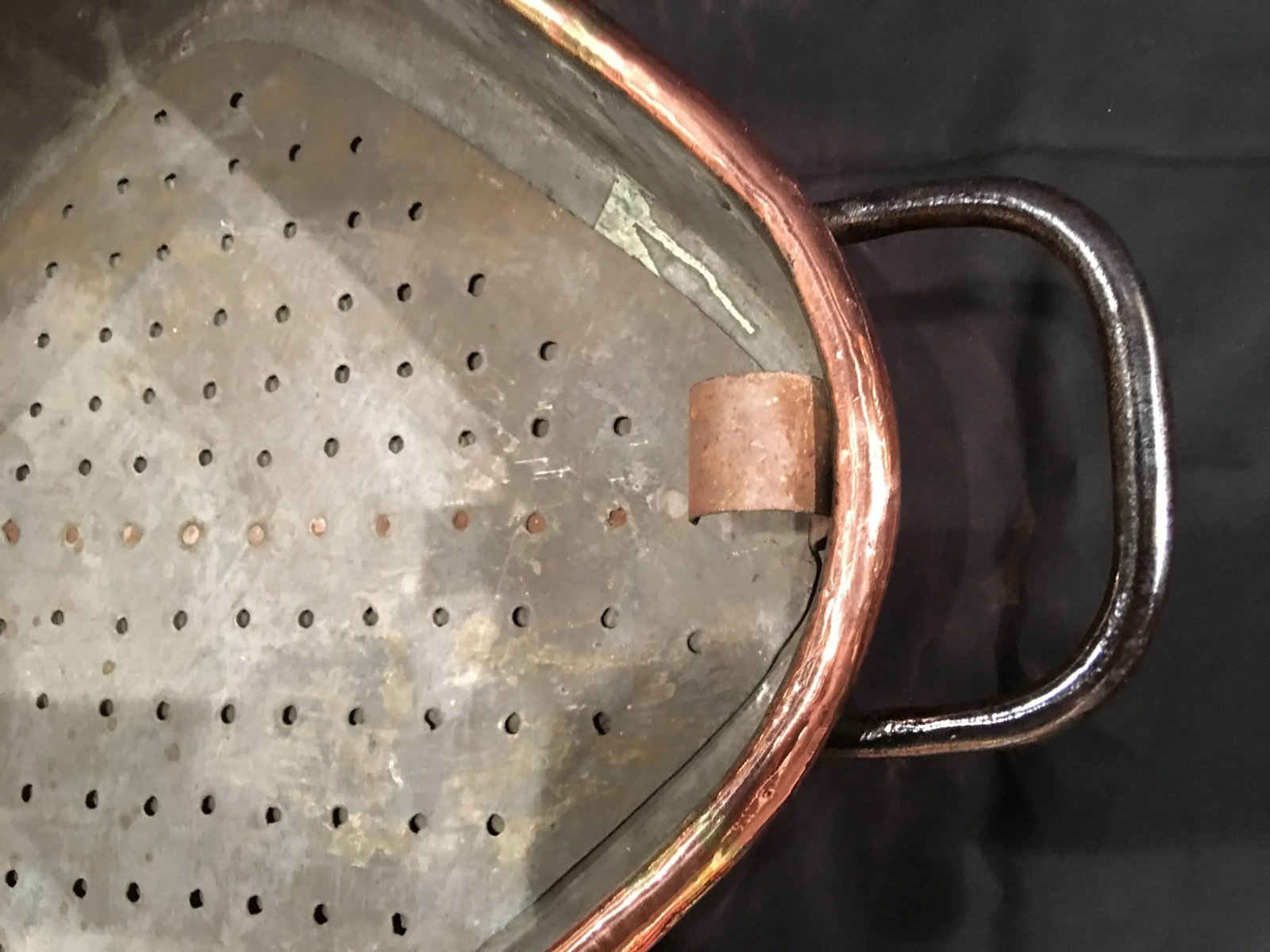 French Polished Copper Fish Kettle or Planter With Iron Handles, 19th Century - 4