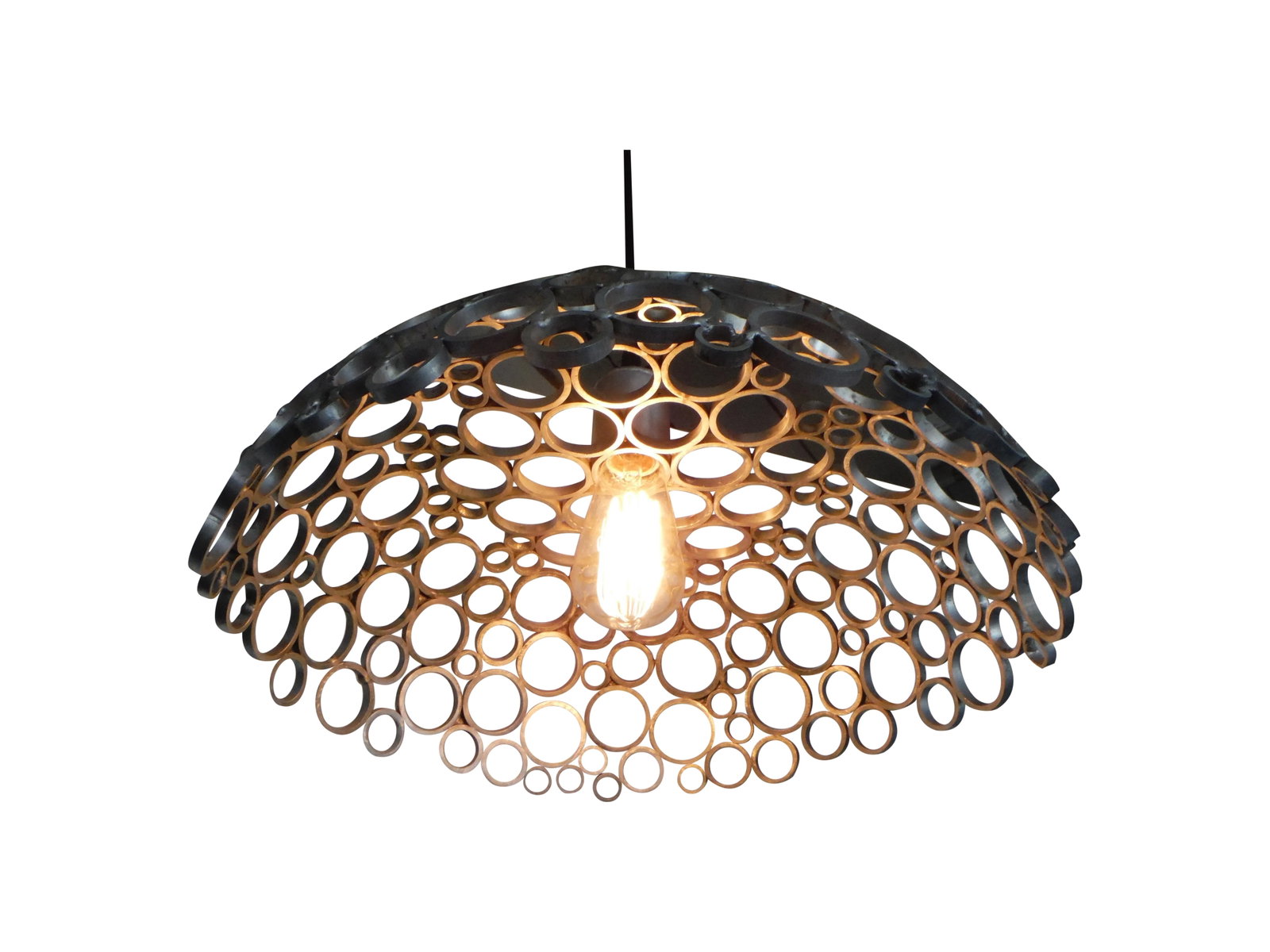 Contemporary Aluminum Pendant Light: Inspired by the work of Queens's lamp designer Louis comfort Tiffany this pendant associates aluminum and light for a stunning filtering effect. Includes a 60 W vintage reproduction Edison light bulb 