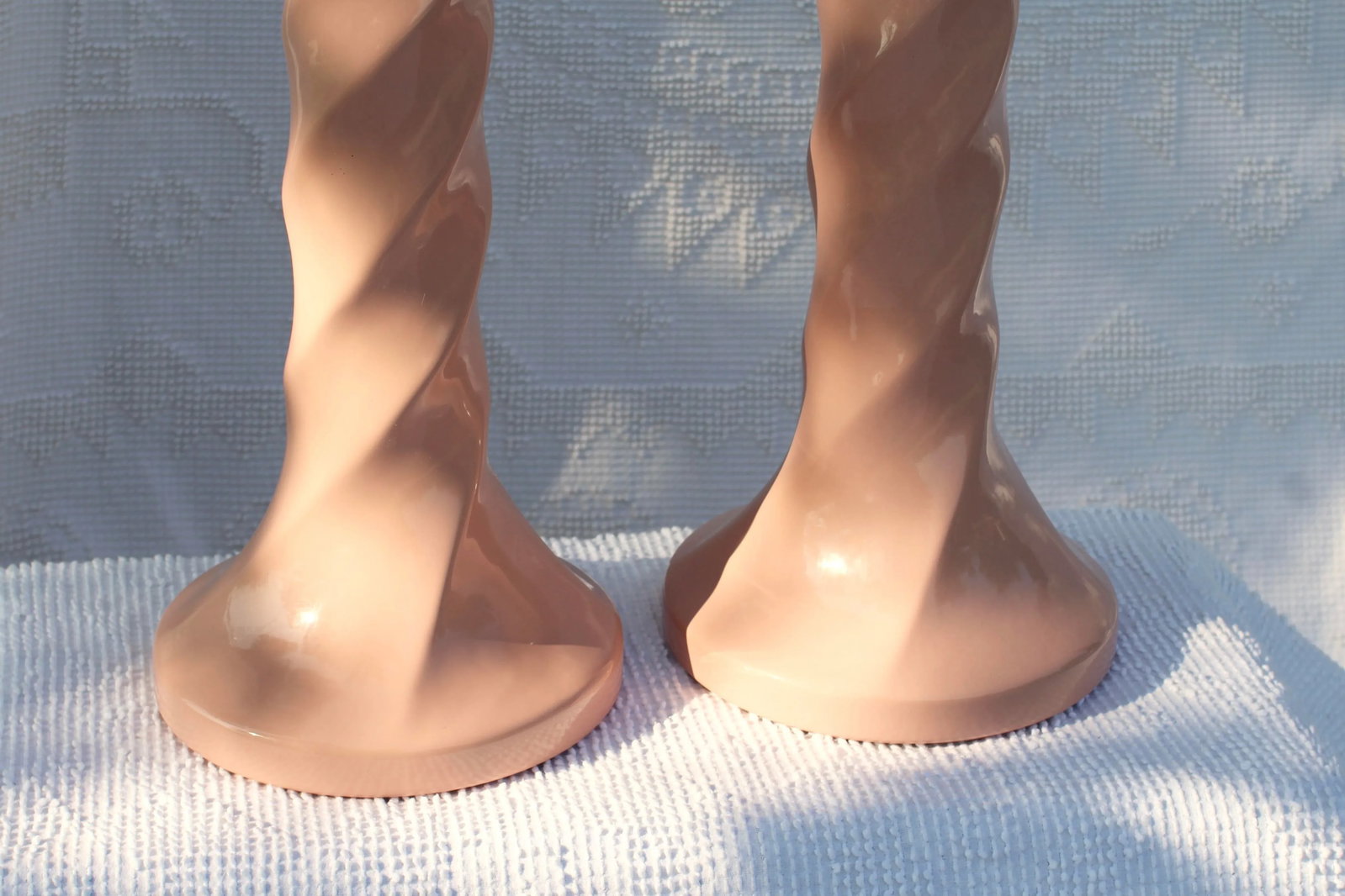 Pair of Large Spiral Lamps in Peachy Pink From the 1980s - 3