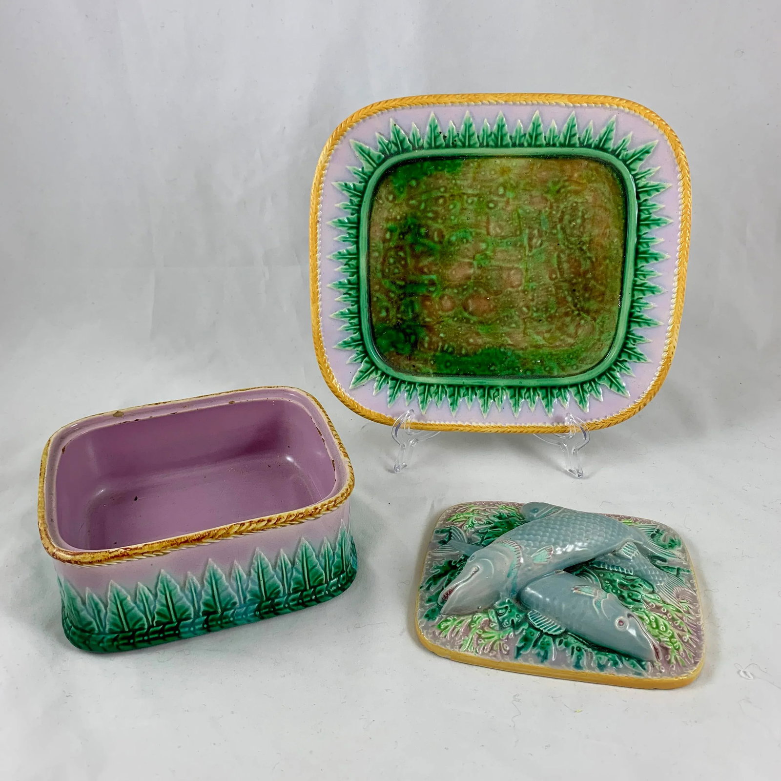 George Jones English Majolica Sardine Server, 3 Pcs. - 6