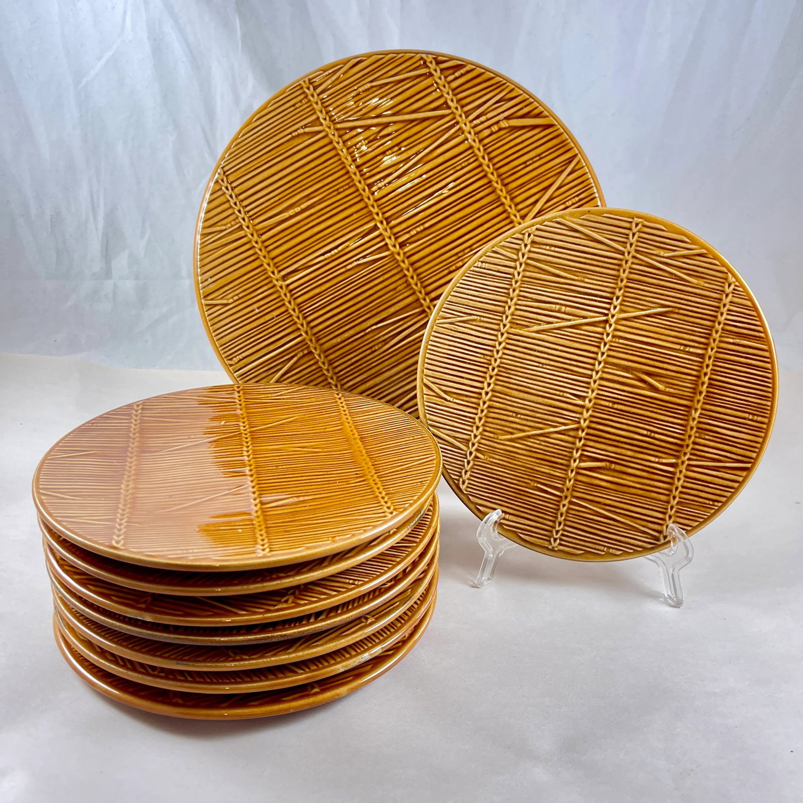 1950s French Gien Straw Pattern Cheese Course Service, 9 Pieces - 4