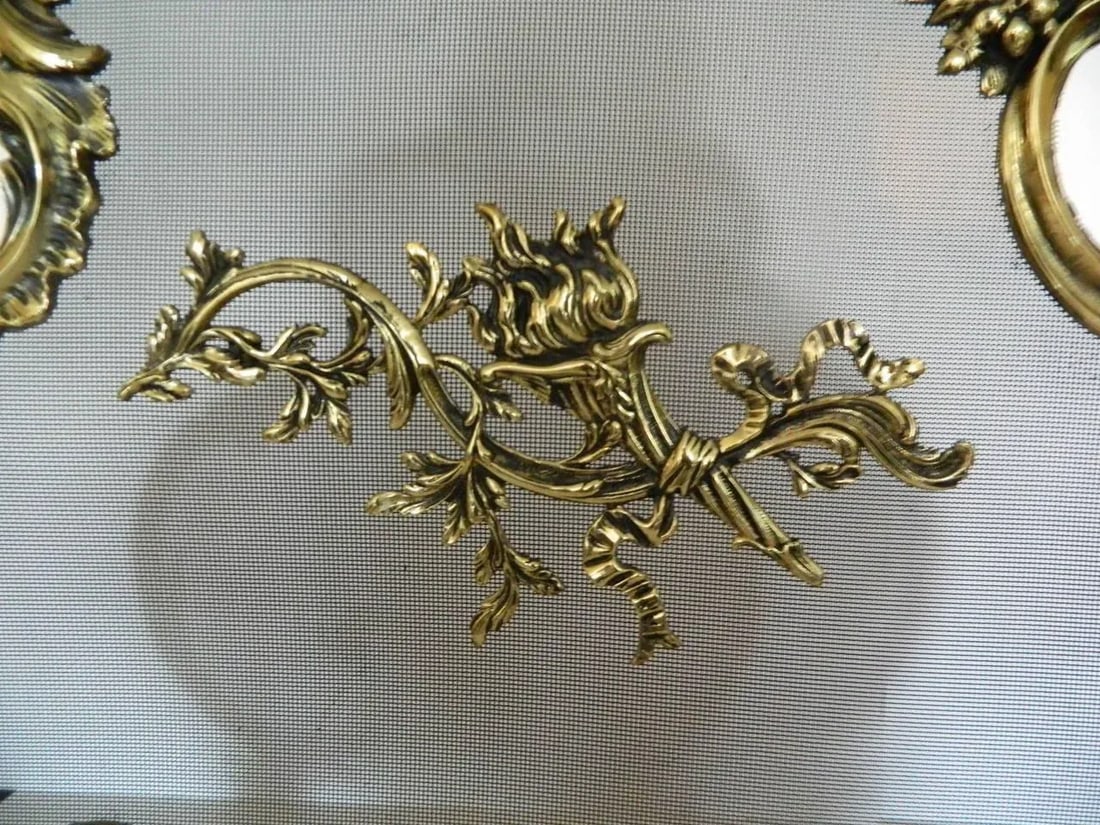 French Brass Fire Screen Adorned With a Fire Cheriot, 19th Century - 5