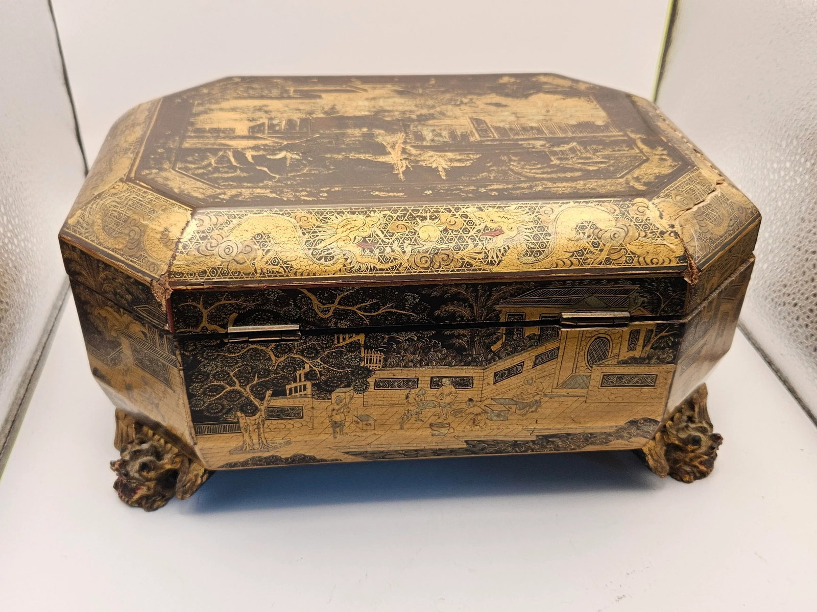 Early 19th Century Chinese Lacquer Box - 10