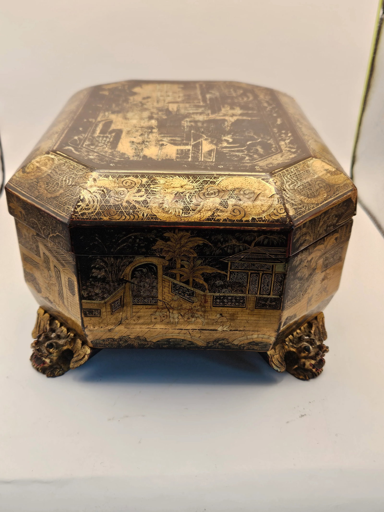 Early 19th Century Chinese Lacquer Box - 12