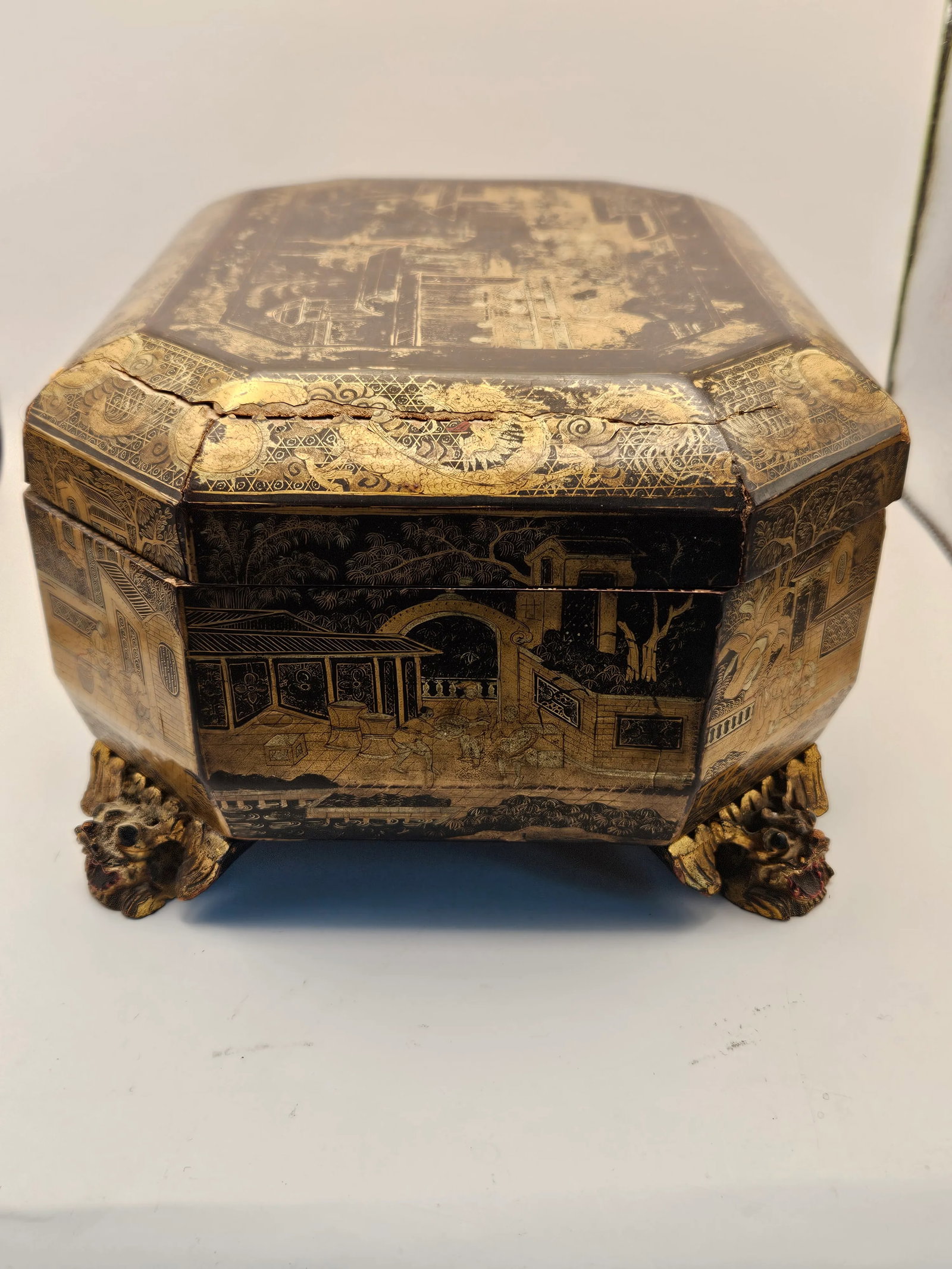 Early 19th Century Chinese Lacquer Box - 8