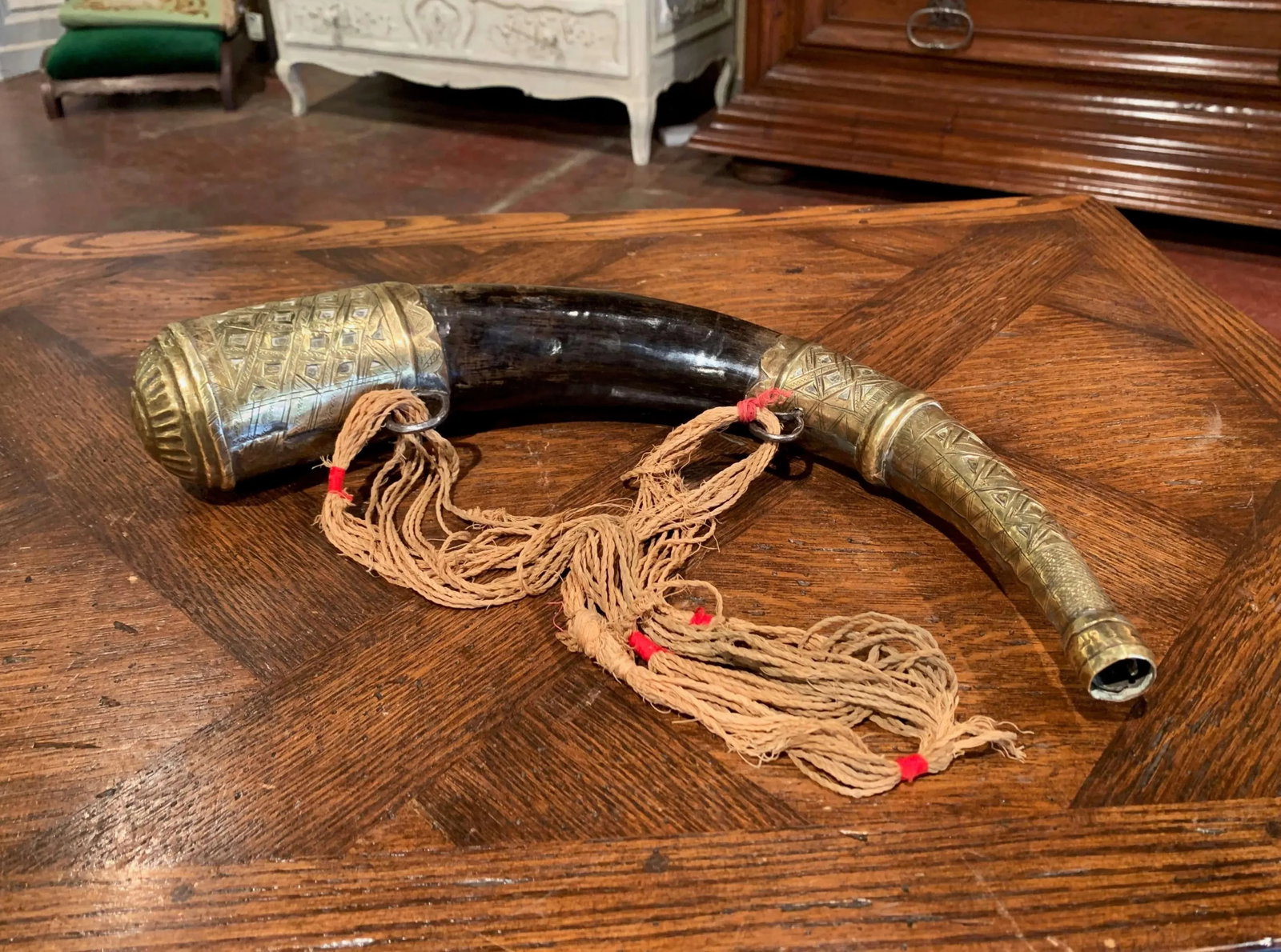 19th Century French Mounted Drinking Horn With Engraved Brass and Tassels - 10