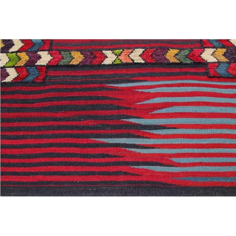 Handwoven Scandinavian Style Persian Kilim Area Rug - 4'2" * 5'8'' - 5